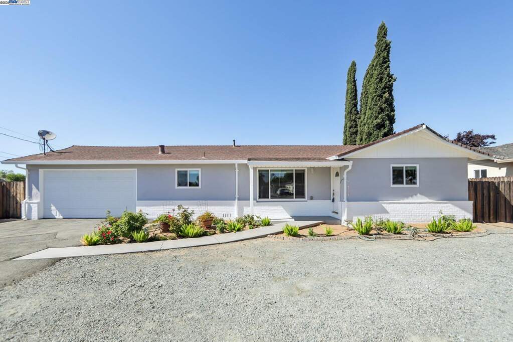 1160 W Cypress Rd, Oakley, CA 94561