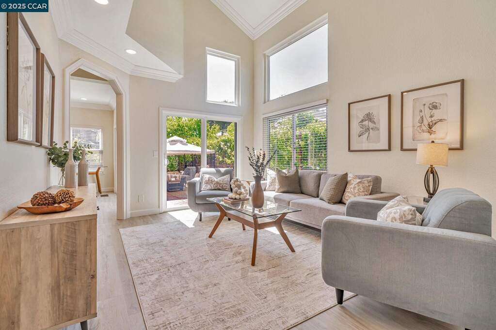 2475 Canyon Lakes Dr, San Ramon, CA 94582