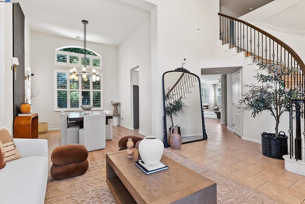 192 Mayhew Way, Walnut Creek, CA 94597