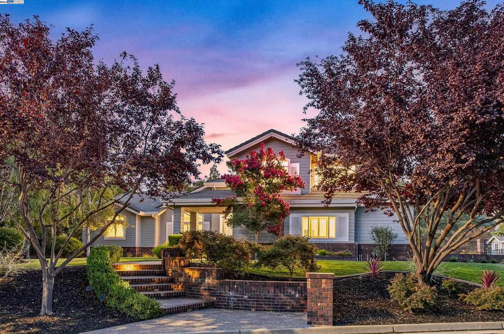 1398 Benedict Ct