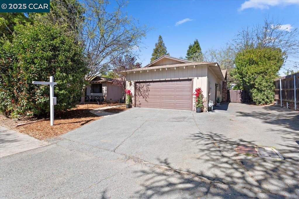 1167 Kaski Ln