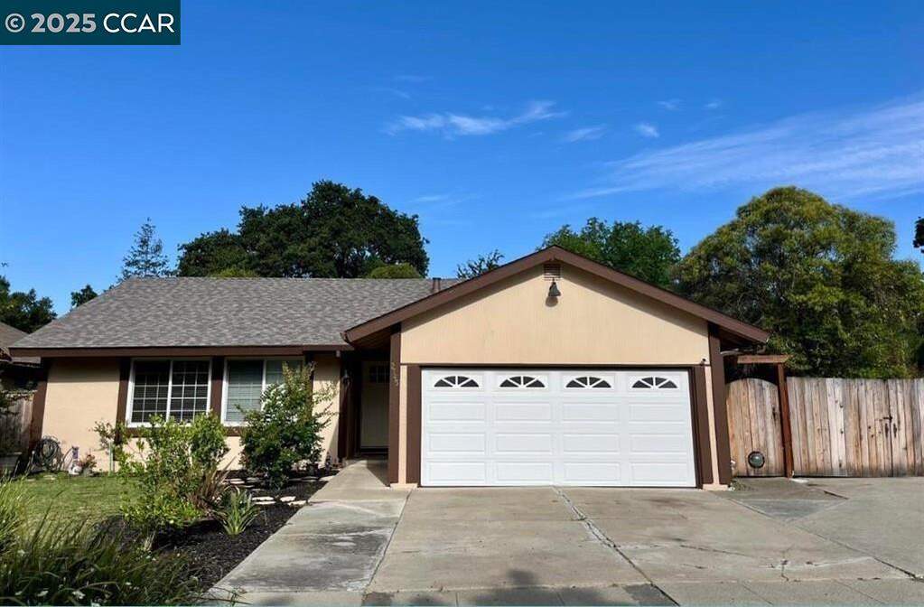 2745 Minert Rd, Concord, CA 94518