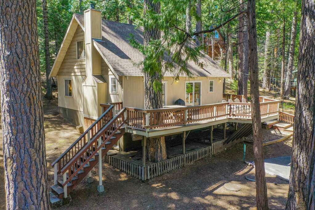 694 Blue Lake Springs Drive, Arnold, CA 95223