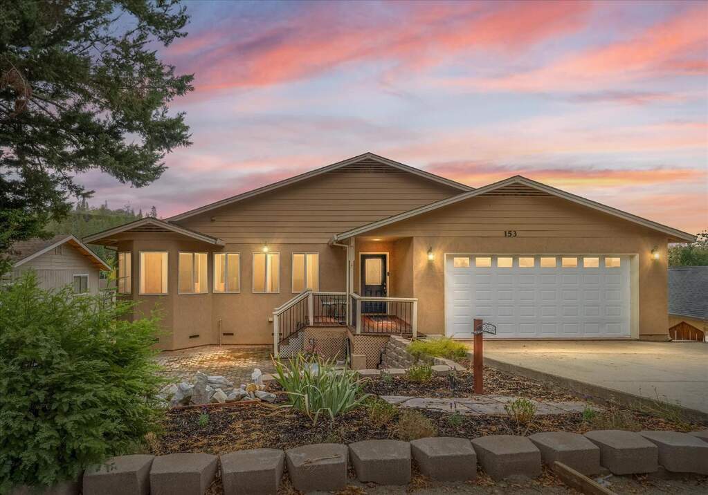 153 Apple Blossom Drive