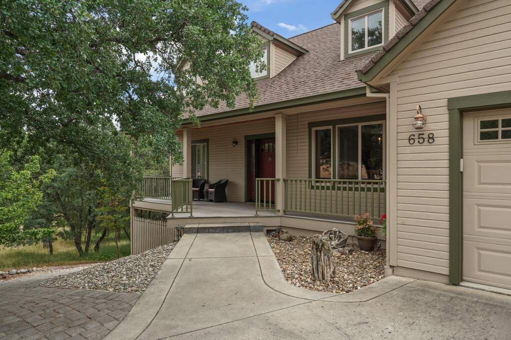 658 Live Oak Drive, Angels Camp, CA 95222