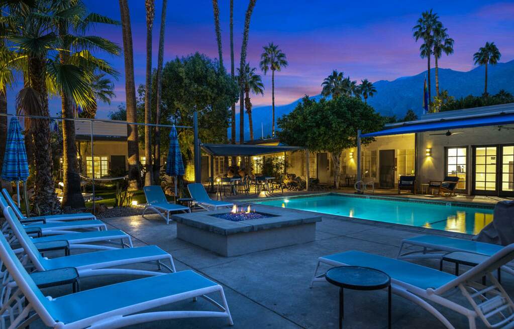 585 615 Warm Sands Drive, Palm Springs, CA 92264