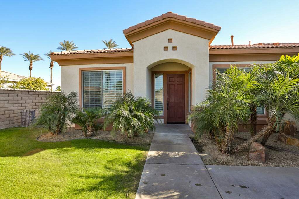 43798 Parkway Esplanade E, La Quinta, CA 92253