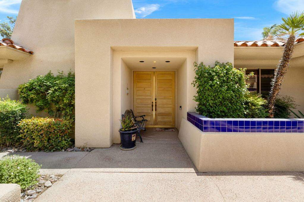 200 Kavenish Drive, Rancho Mirage, CA 92270