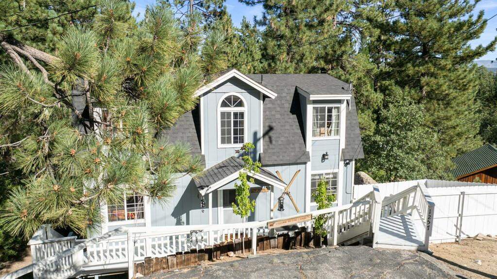 1257 Iroquois Lane, Fawnskin, CA 92333
