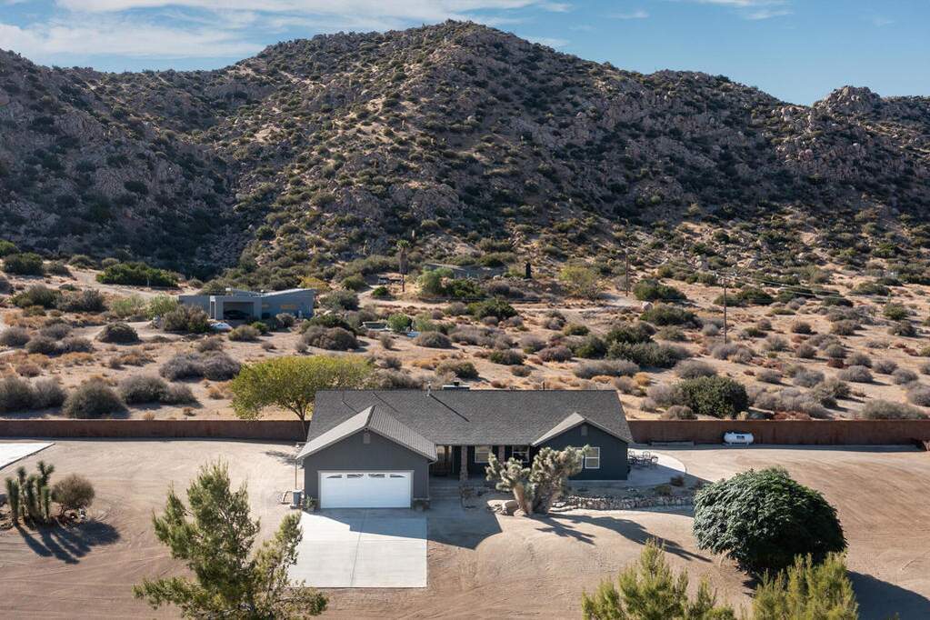 5626 Mountain View Lane, Pioneertown, CA 92268
