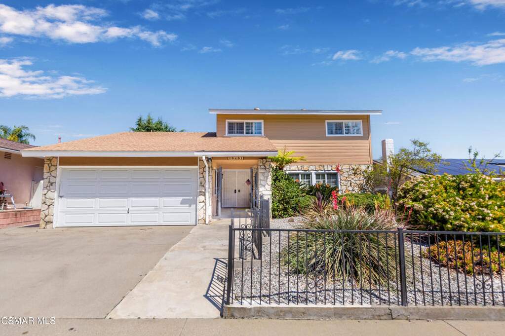 29451 Trailway Lane, Agoura Hills, CA 91301