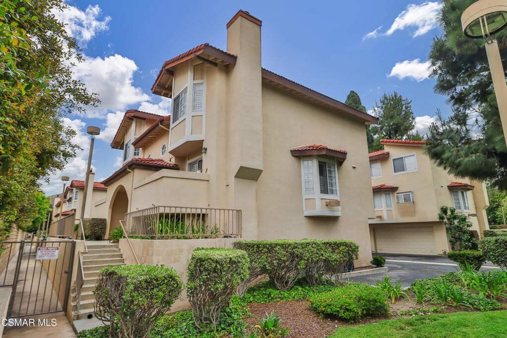 2711 Stearns Street #4, Simi Valley, CA 93063