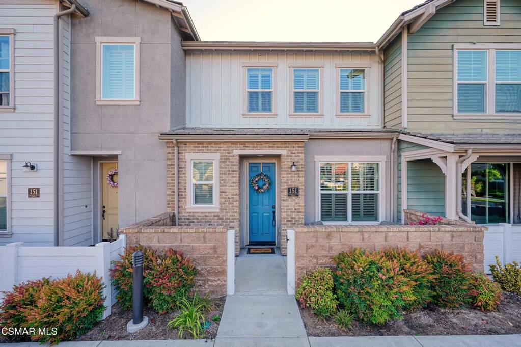 151 Farmhouse Drive #2, Simi Valley, CA 93065