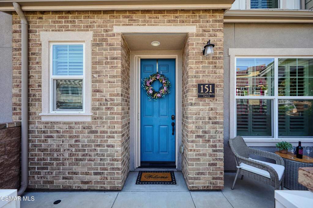 151 Farmhouse Drive #2, Simi Valley, CA 93065