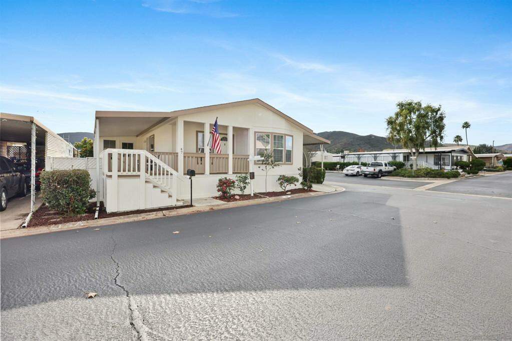 8301 Mission Gorge Rd #47, Santee, CA 92071