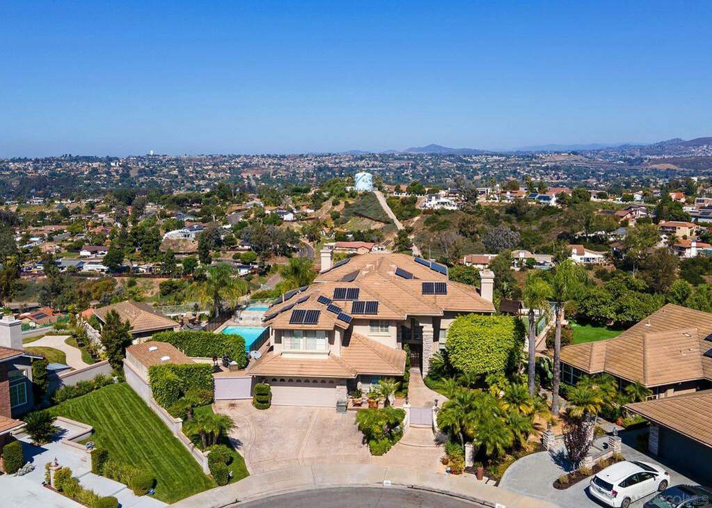 451 Acero Pl, Chula Vista, CA 91910 MLS 240000702SD Christie's