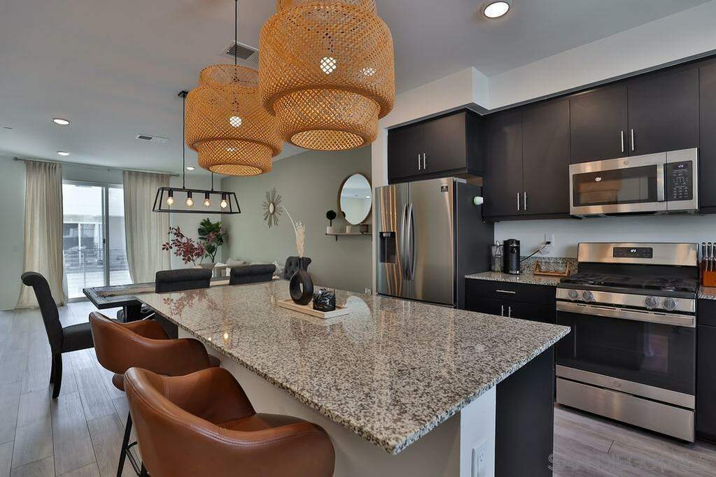 5264 Beachfront Cove #216, San Diego, CA 92154
