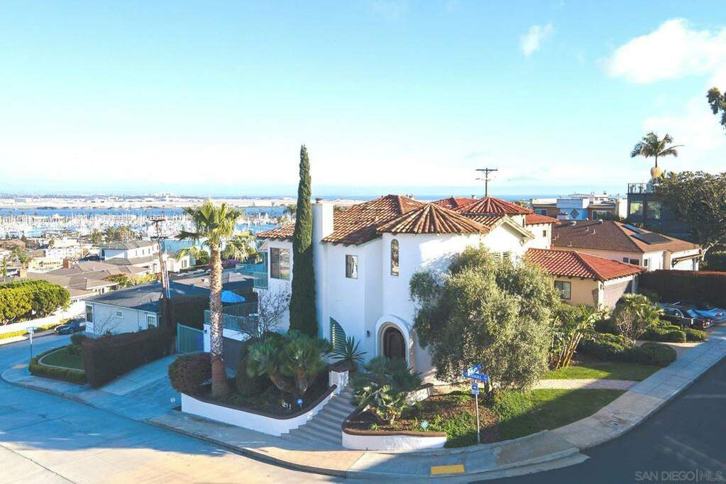 3295 Trumbull, San Diego, CA 92106 | MLS# 240006080SD | Christie's ...