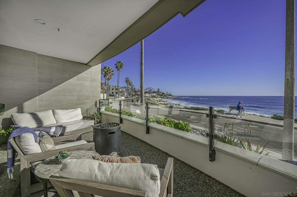 6767 Neptune Pl #104, La Jolla, CA 92037