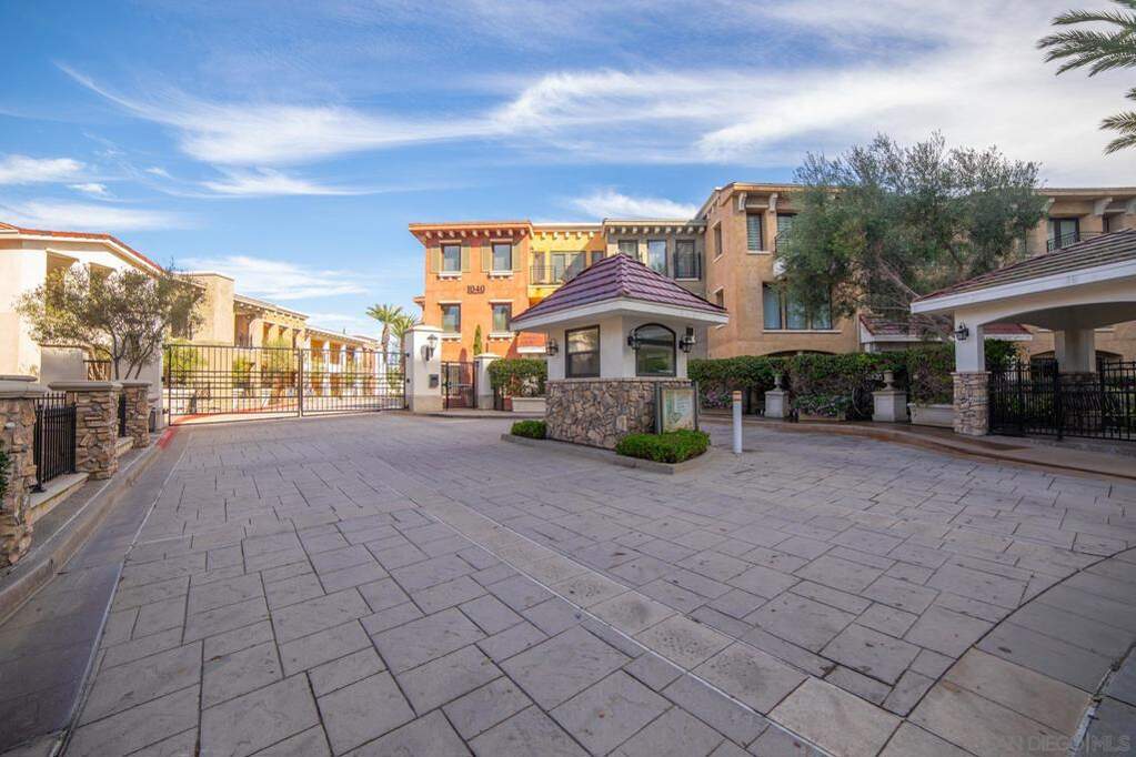 1020 Genter St #201, La Jolla, CA 92037