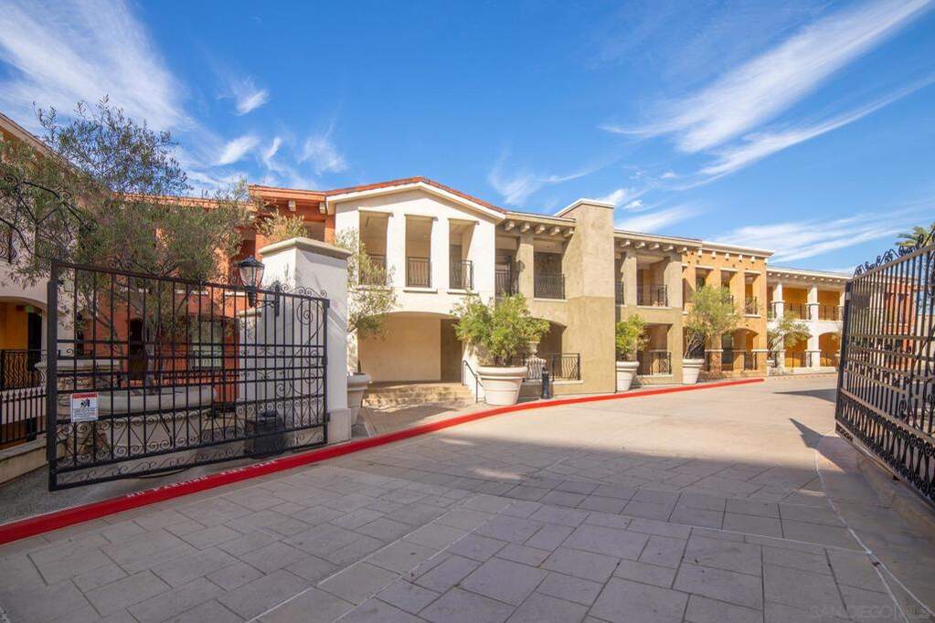 1020 Genter St #201, La Jolla, CA 92037