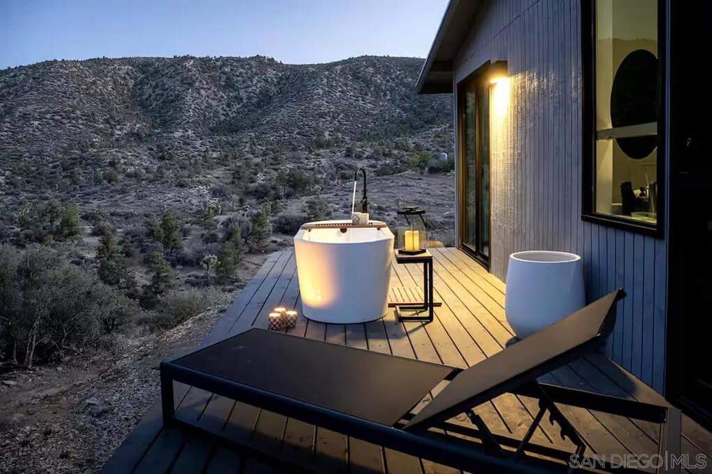 48311 Burns Canyon Rd, Pioneertown, CA 92268
