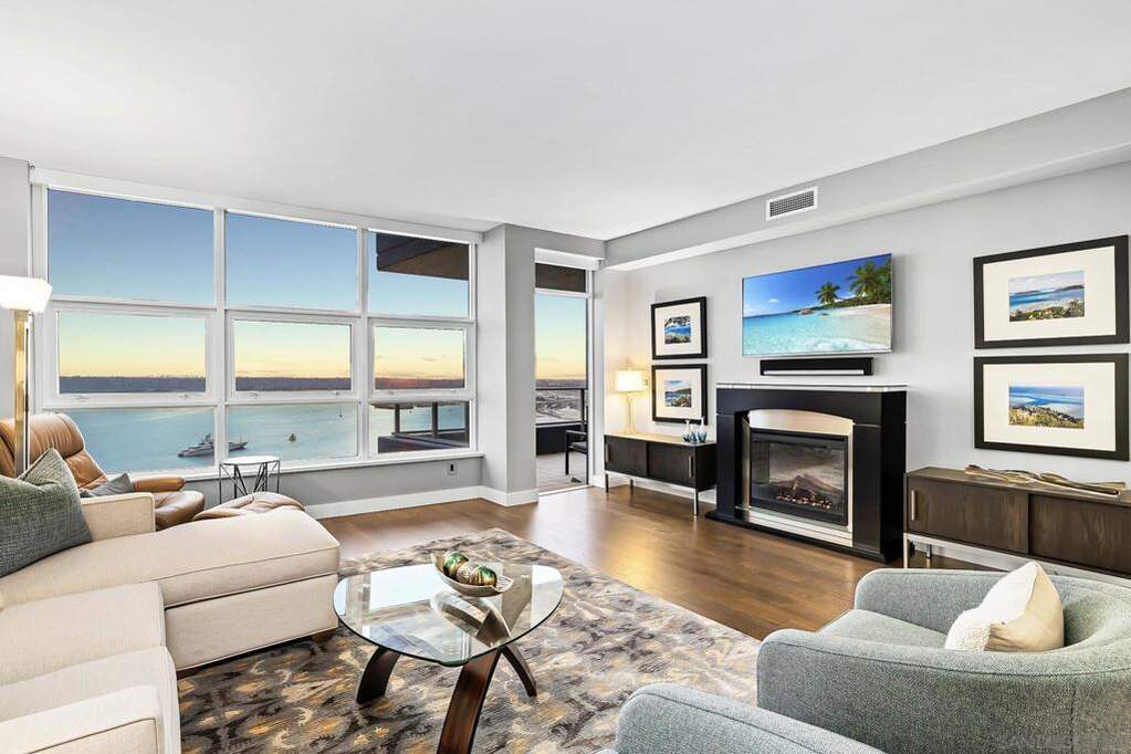 1325 Pacific Hwy #3301, San Diego, CA 92101