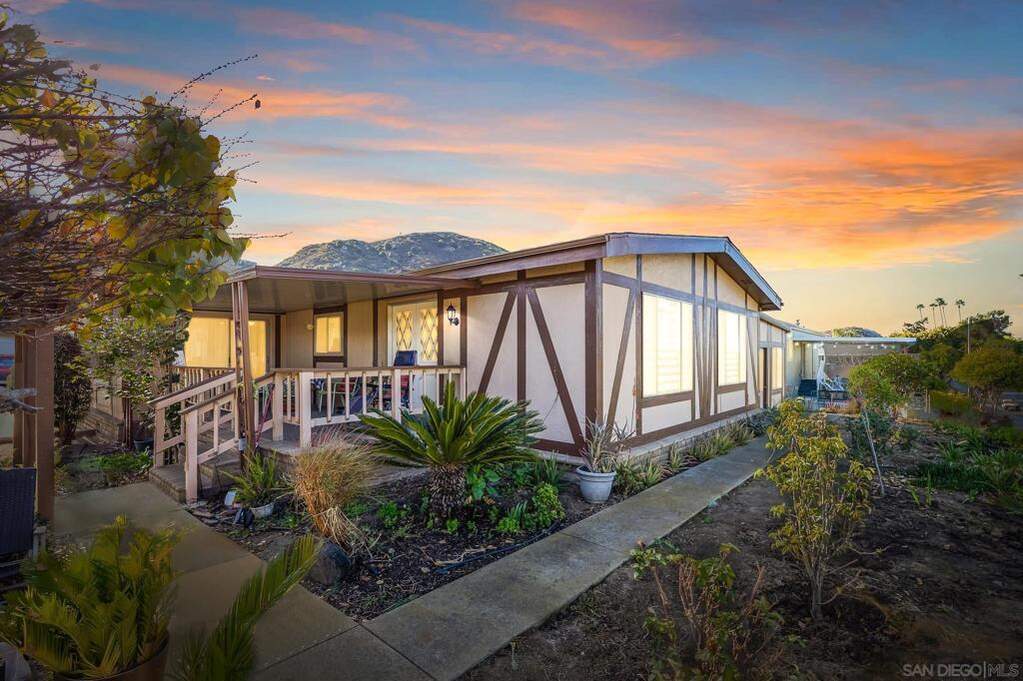 4650 Dulin Rd #12, Fallbrook, CA 92028