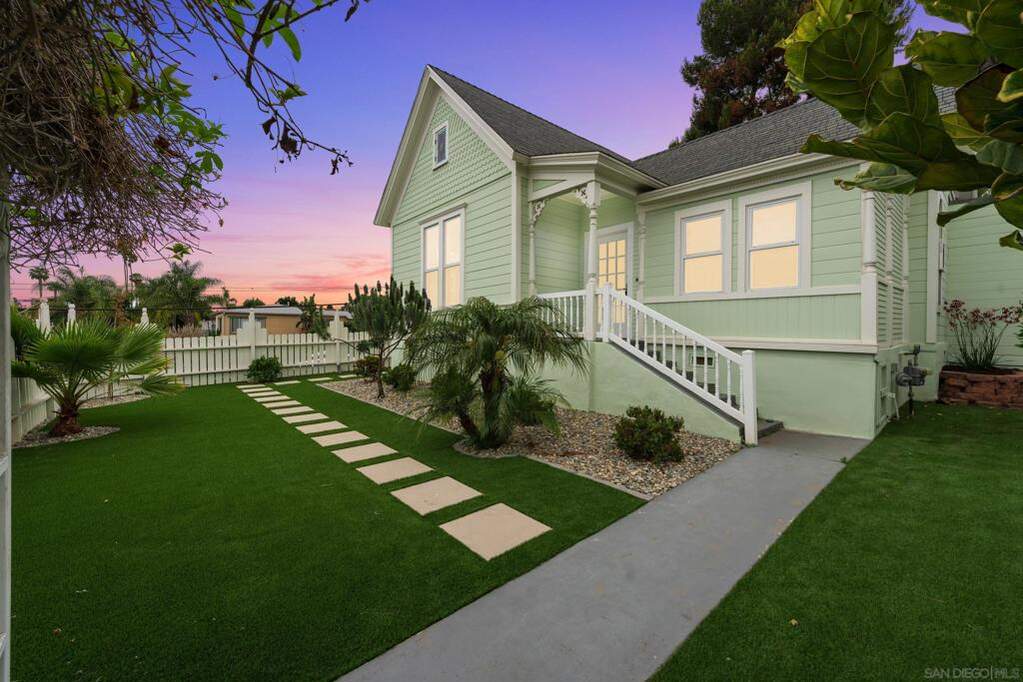2104 Diamond St, San Diego, CA 92109