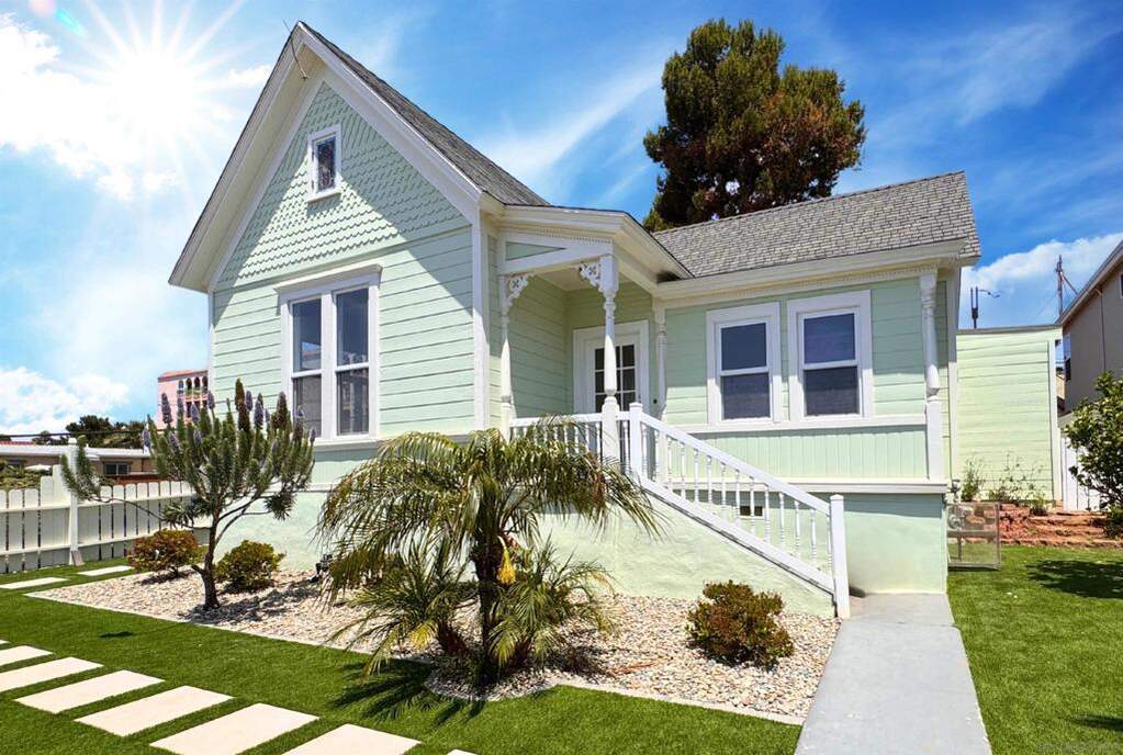 2104 Diamond St, San Diego, CA 92109