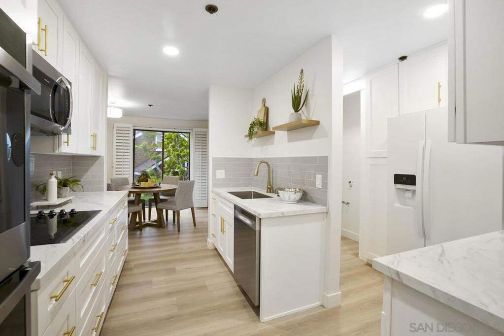 8263 Camino Del Oro #281, La Jolla, CA 92037