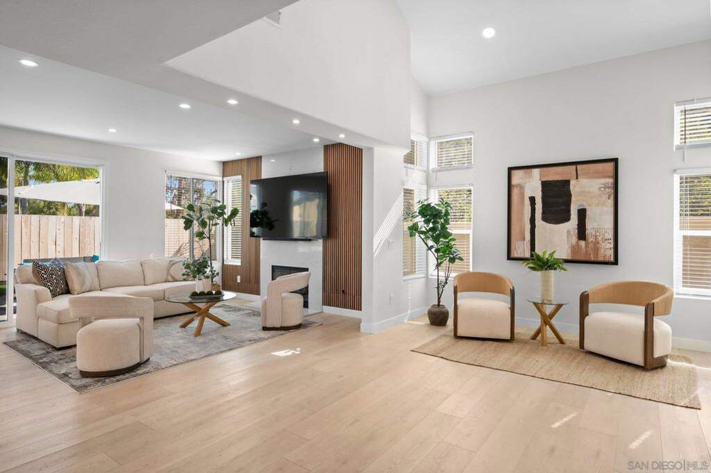 12109 Via San Loreno, San Diego, CA 92128