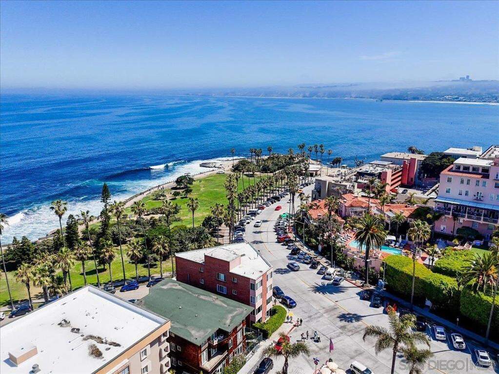 8040 Girard Ave #1, La Jolla, CA 92037