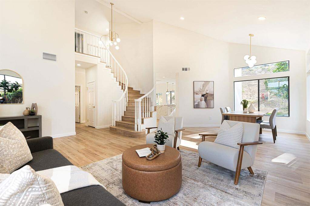 2064 White Birch Dr, Vista, CA 92081