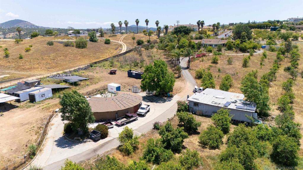 10171 Circle R Drive, Valley Center, CA 92082