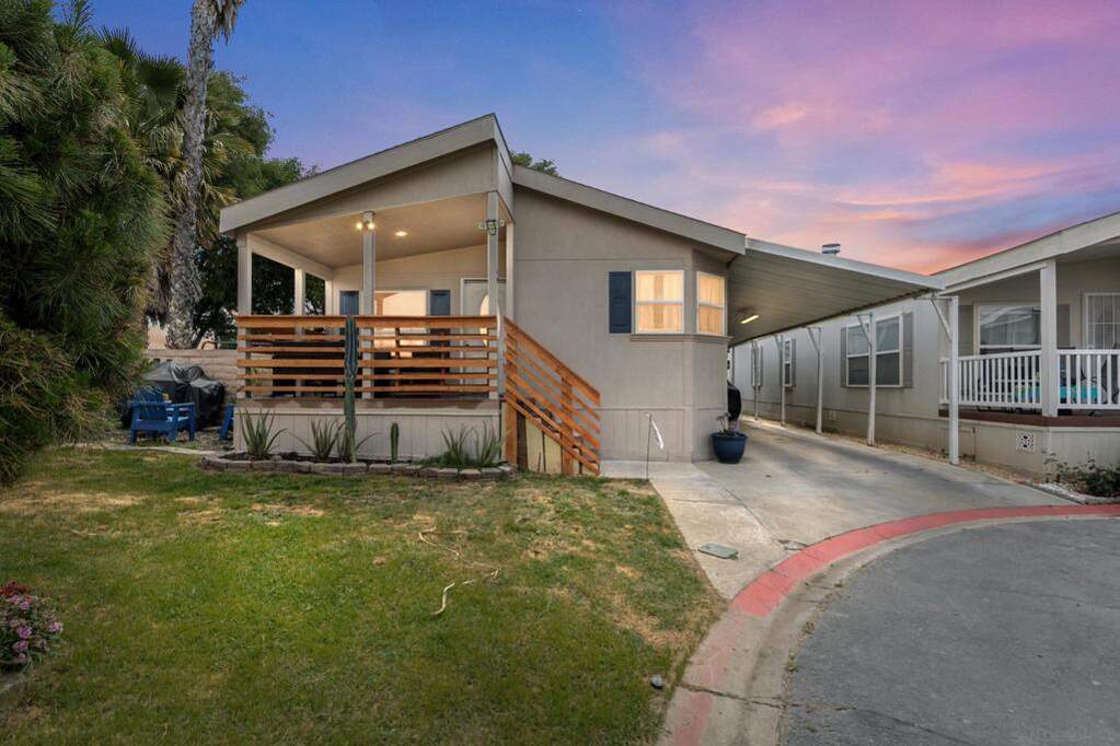 350 E San Jacinto Ave #SPC 49, Perris, CA 92571