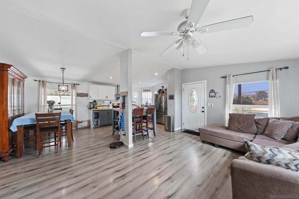 350 E San Jacinto Ave #SPC 49, Perris, CA 92571