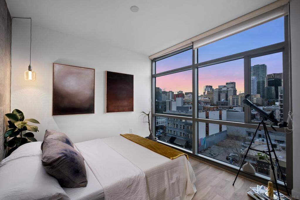 800 The Mark Lane #704, San Diego, CA 92101
