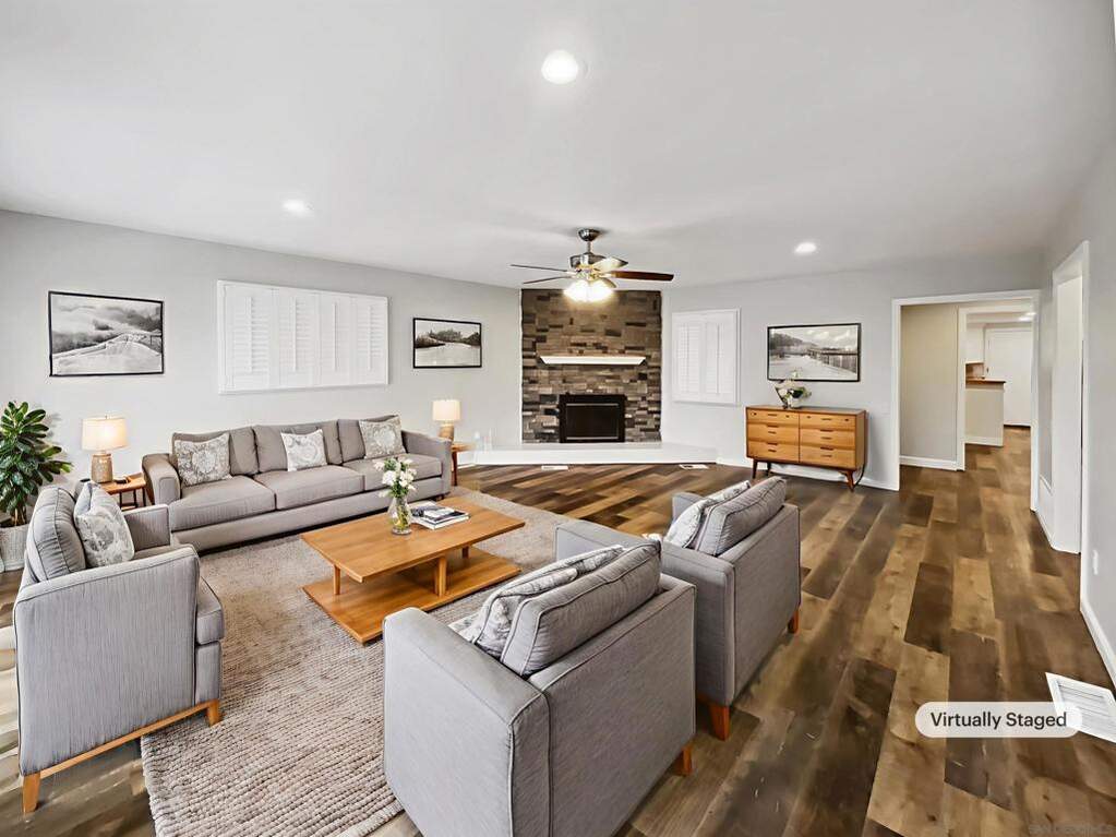 212 S Wisconsin St, Fallbrook, CA 92028