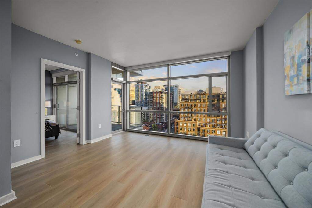 800 The Mark Ln #1006, San Diego, CA 92101