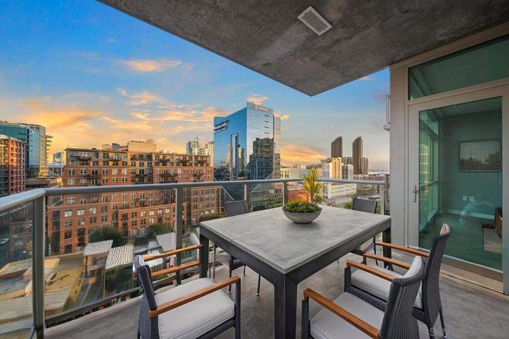 800 The Mark Ln #1006, San Diego, CA 92101