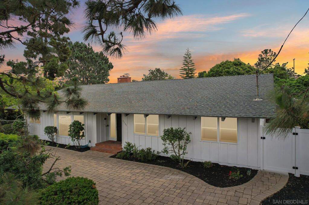 3727 Cedarbrae Lane, San Diego, CA 92106