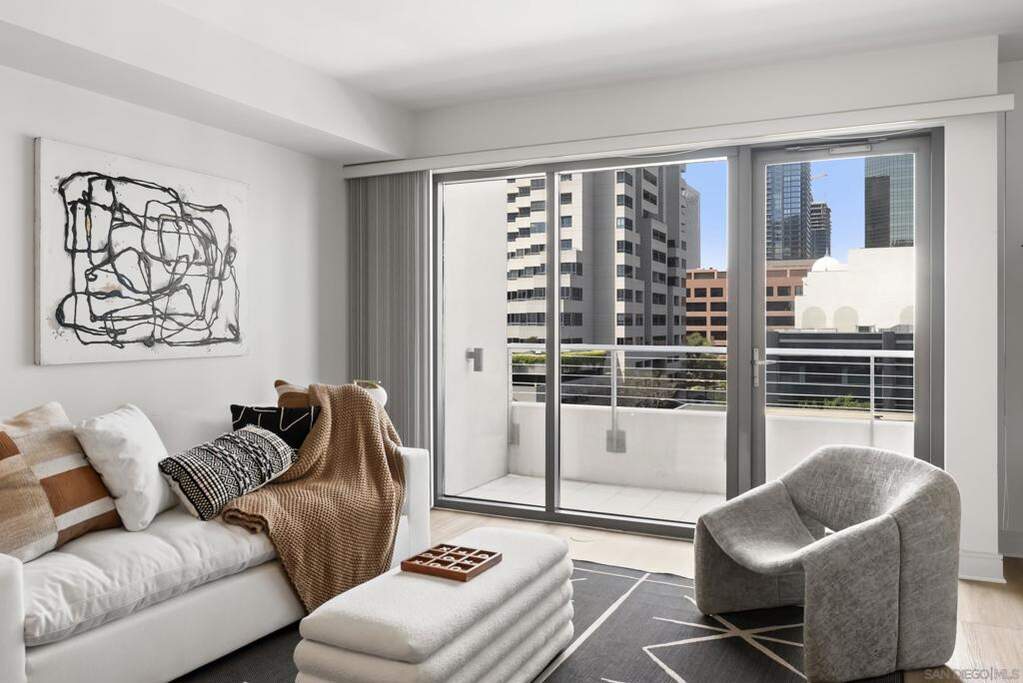 645 Front St #710, San Diego, CA 92101
