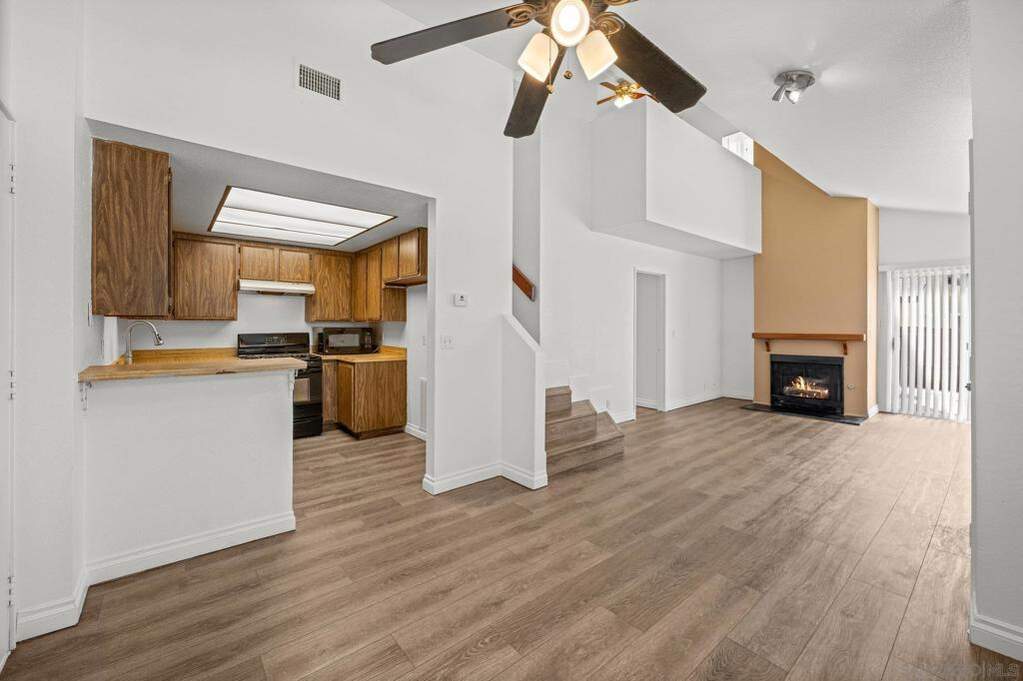 593 Parkview Dr, Lake Elsinore, CA 92530