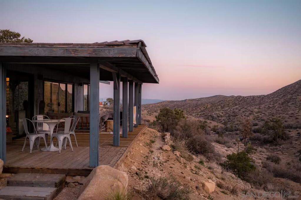48311 Burns Canyon Rd, Pioneertown, CA 92268