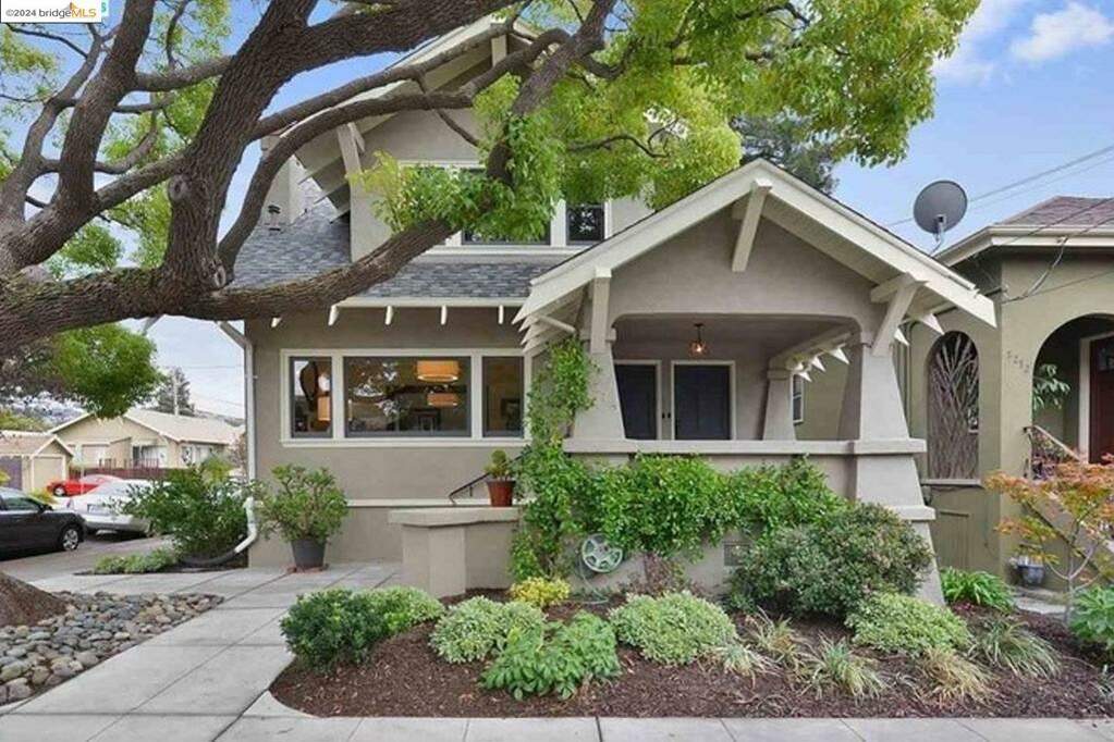 5274 Lawton Ave, Oakland, CA 94618
