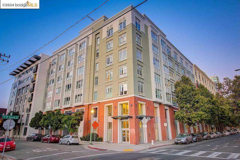 438 W Grand Ave, Oakland, CA 94612