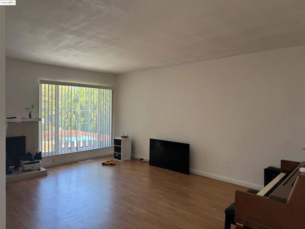 1052 Parkside Dr, El Sobrante, CA 94803