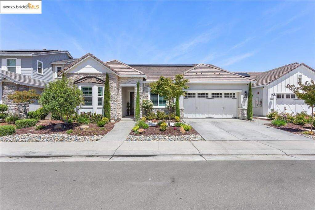 2939 Valencia St, Lodi, CA 95242