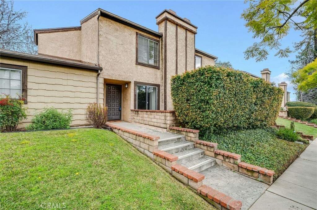 140 N Canyon Boulevard C, Monrovia, CA 91016 MLS AR24045725